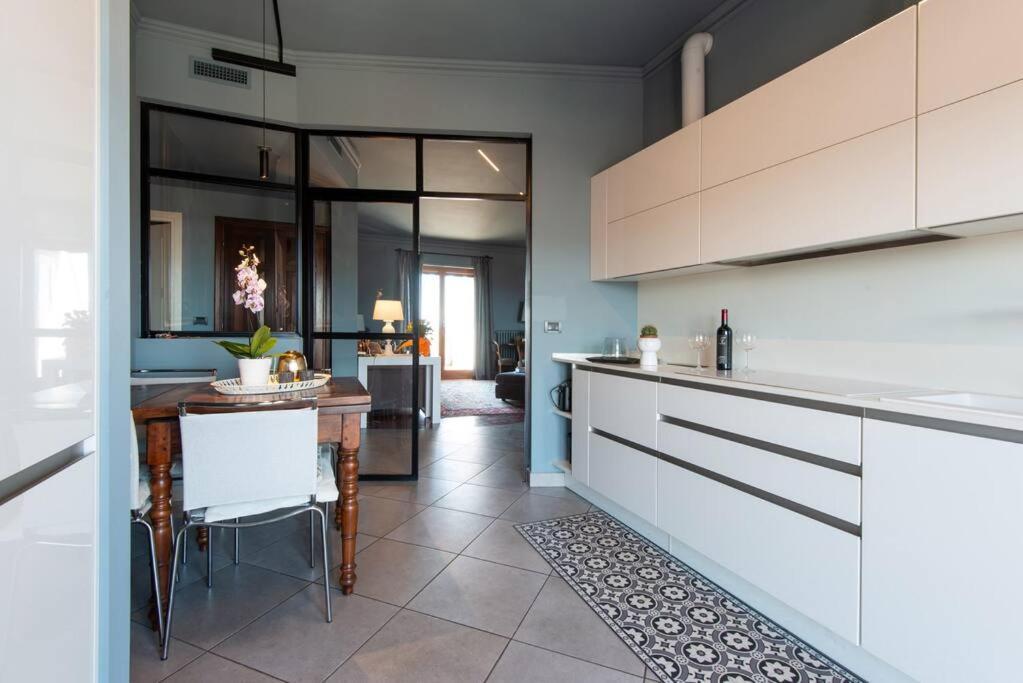 Casa No.Na - Attico Panoramico A Cherasco Extérieur photo